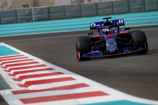 Sean Gelael (IDN) Scuderia Toro Rosso STR14 Test Driver.
03.12.2019. Formula 1 Testing, Yas Marina Circuit, Abu Dhabi, Tuesday.
 - www.xpbimages.com, EMail: requests@xpbimages.com © Copyright: Batchelor / XPB Images