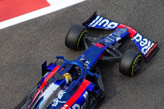 Sean Gelael (IDN) Scuderia Toro Rosso STR14 Test Driver.
03.12.2019. Formula 1 Testing, Yas Marina Circuit, Abu Dhabi, Tuesday.
- www.xpbimages.com, EMail: requests@xpbimages.com © Copyright: Bearne / XPB Images