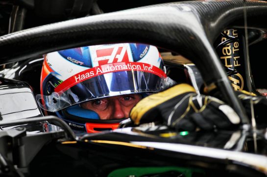 Romain Grosjean (FRA) Haas F1 Team VF-19.
03.12.2019. Formula 1 Testing, Yas Marina Circuit, Abu Dhabi, Tuesday.
- www.xpbimages.com, EMail: requests@xpbimages.com © Copyright: Batchelor / XPB Images