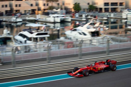 Sebastian Vettel (GER) Ferrari SF90.
03.12.2019. Formula 1 Testing, Yas Marina Circuit, Abu Dhabi, Tuesday.
- www.xpbimages.com, EMail: requests@xpbimages.com © Copyright: Bearne / XPB Images