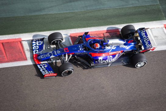Pierre Gasly (FRA) Scuderia Toro Rosso STR14.
04.12.2019. Formula 1 Testing, Yas Marina Circuit, Abu Dhabi, Wednesday.
- www.xpbimages.com, EMail: requests@xpbimages.com © Copyright: Bearne / XPB Images
