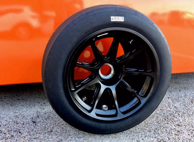 Ferrari testing 18-inch tyres for 2021 - Jerez - February 8 2021