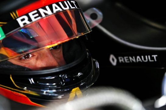 Esteban Ocon (FRA) Renault F1 Team RS20.
19.02.2020. Formula One Testing, Day One, Barcelona, Spain. Wednesday.
- www.xpbimages.com, EMail: requests@xpbimages.com © Copyright: Batchelor / XPB Images