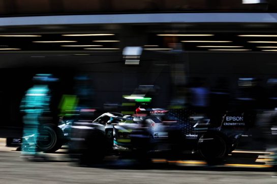 Valtteri Bottas (FIN) Mercedes AMG F1 W11 practices a pit stop.
20.02.2020. Formula One Testing, Day Two, Barcelona, Spain. Thursday.
- www.xpbimages.com, EMail: requests@xpbimages.com © Copyright: Moy / XPB Images
