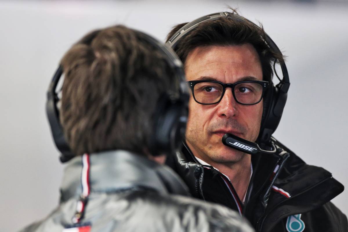 Toto Wolff Glasses Make - img-foxglove