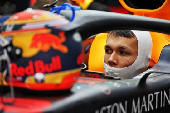 Esteban Ocon (FRA) Renault F1 Team RS20 - helmet.
27.02.2020. Formula One Testing, Day Two, Barcelona, Spain. Thursday.
- www.xpbimages.com, EMail: requests@xpbimages.com © Copyright: Batchelor / XPB Images