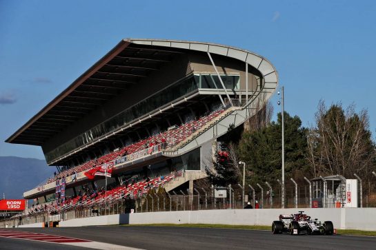 Antonio Giovinazzi (ITA) Alfa Romeo Racing C39.
27.02.2020. Formula One Testing, Day Two, Barcelona, Spain. Thursday.
- www.xpbimages.com, EMail: requests@xpbimages.com © Copyright: Batchelor / XPB Images