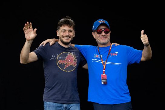 (L to R): Giancarlo Fisichella (ITA) with Rubens Barrichello (BRA).
12.03.2020. Formula 1 World Championship, Rd 1, Australian Grand Prix, Albert Park, Melbourne, Australia, Preparation Day.
- www.xpbimages.com, EMail: requests@xpbimages.com © Copyright: Bearne / XPB Images