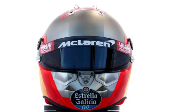 The helmet of Carlos Sainz Jr (ESP) McLaren.
12.03.2020. Formula 1 World Championship, Rd 1, Australian Grand Prix, Albert Park, Melbourne, Australia, Preparation Day.
- www.xpbimages.com, EMail: requests@xpbimages.com © Copyright: Batchelor / XPB Images