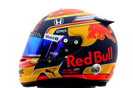 The helmet of Alexander Albon (THA) Red Bull Racing.
12.03.2020. Formula 1 World Championship, Rd 1, Australian Grand Prix, Albert Park, Melbourne, Australia, Preparation Day.
- www.xpbimages.com, EMail: requests@xpbimages.com © Copyright: Batchelor / XPB Images