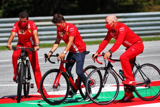 Charles Leclerc (MON) Ferrari rides the circuit with Jock Clear (GBR) Ferrari Engineering Director.
02.07.2020. Formula 1 World Championship, Rd 1, Austrian Grand Prix, Spielberg, Austria, Preparation Day.
- www.xpbimages.com, EMail: requests@xpbimages.com © Copyright: Batchelor / XPB Images