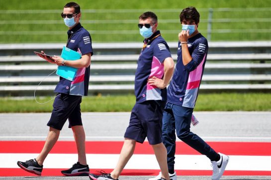 Lance Stroll (CDN) Racing Point F1 Team walks the circuit with the team.
02.07.2020. Formula 1 World Championship, Rd 1, Austrian Grand Prix, Spielberg, Austria, Preparation Day.
- www.xpbimages.com, EMail: requests@xpbimages.com © Copyright: Batchelor / XPB Images