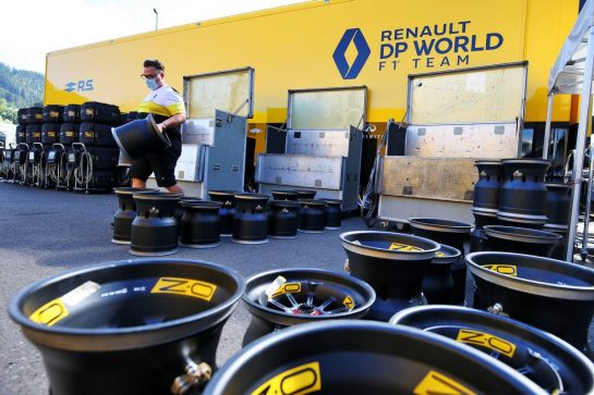 OZ Racing wheels.
02.07.2020. Formula 1 World Championship, Rd 1, Austrian Grand Prix, Spielberg, Austria, Preparation Day.
- www.xpbimages.com, EMail: requests@xpbimages.com © Copyright: Moy / XPB Images