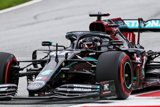 Lewis Hamilton (GBR) Mercedes AMG F1 W11.
03.07.2020. Formula 1 World Championship, Rd 1, Austrian Grand Prix, Spielberg, Austria, Practice Day.
- www.xpbimages.com, EMail: requests@xpbimages.com © Copyright: Charniaux / XPB Images
