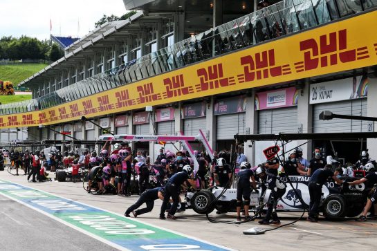 Daniil Kvyat (RUS) AlphaTauri AT01 in the pits.
03.07.2020. Formula 1 World Championship, Rd 1, Austrian Grand Prix, Spielberg, Austria, Practice Day.
- www.xpbimages.com, EMail: requests@xpbimages.com © Copyright: Moy / XPB Images