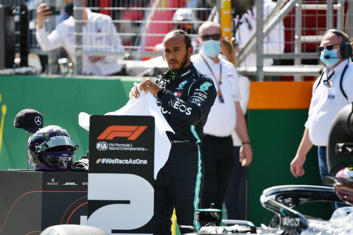Lewis Hamilton (GBR) Mercedes AMG F1 in qualifying parc ferme.