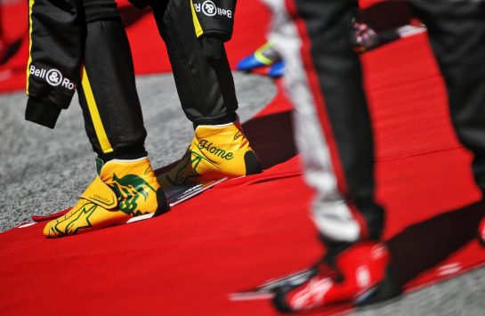 Daniel Ricciardo (AUS) Renault F1 Team as the grid observes the national anthem.
05.07.2020. Formula 1 World Championship, Rd 1, Austrian Grand Prix, Spielberg, Austria, Race Day.
- www.xpbimages.com, EMail: requests@xpbimages.com © Copyright: Charniaux / XPB Images