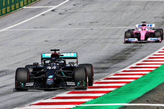 Lewis Hamilton (GBR) Mercedes AMG F1 W11 at the start of the race.
05.07.2020. Formula 1 World Championship, Rd 1, Austrian Grand Prix, Spielberg, Austria, Race Day.
- www.xpbimages.com, EMail: requests@xpbimages.com © Copyright: Charniaux / XPB Images