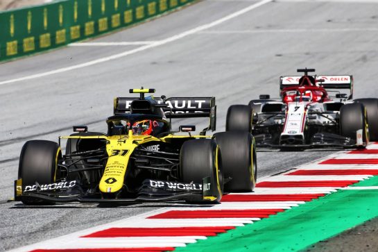Esteban Ocon (FRA) Renault F1 Team RS20.
05.07.2020. Formula 1 World Championship, Rd 1, Austrian Grand Prix, Spielberg, Austria, Race Day.
- www.xpbimages.com, EMail: requests@xpbimages.com © Copyright: Charniaux / XPB Images