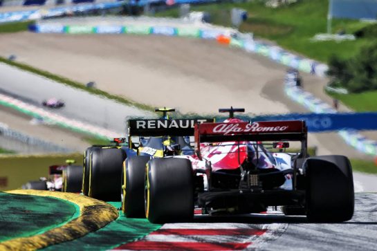 Esteban Ocon (FRA) Renault F1 Team RS20.
05.07.2020. Formula 1 World Championship, Rd 1, Austrian Grand Prix, Spielberg, Austria, Race Day.
- www.xpbimages.com, EMail: requests@xpbimages.com © Copyright: Charniaux / XPB Images