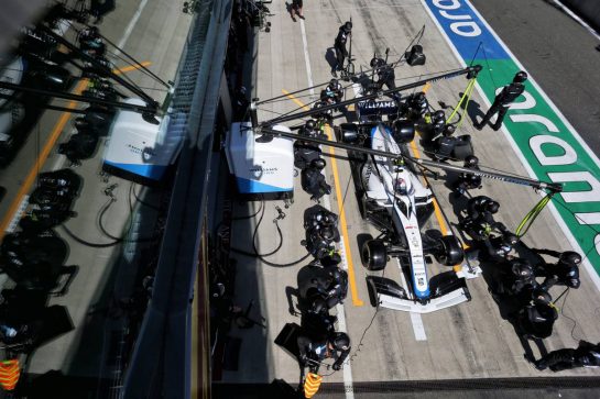 Nicholas Latifi (CDN) Williams Racing FW43 makes a pit stop.
05.07.2020. Formula 1 World Championship, Rd 1, Austrian Grand Prix, Spielberg, Austria, Race Day.
- www.xpbimages.com, EMail: requests@xpbimages.com © Copyright: Bearne / XPB Images