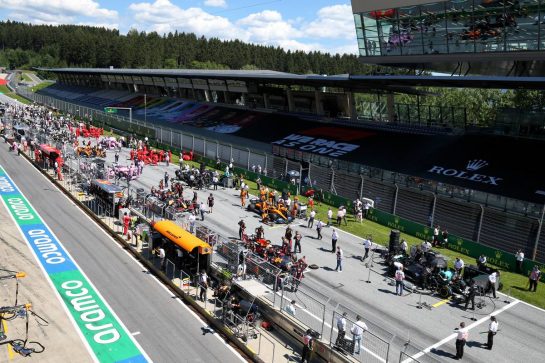 The grid before the start of the race.
05.07.2020. Formula 1 World Championship, Rd 1, Austrian Grand Prix, Spielberg, Austria, Race Day.
- www.xpbimages.com, EMail: requests@xpbimages.com © Copyright: Moy / XPB Images