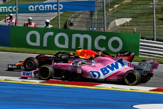 Sergio Perez (MEX) Racing Point F1 Team RP19 and Alexander Albon (THA) Red Bull Racing RB16 battle for position.
05.07.2020. Formula 1 World Championship, Rd 1, Austrian Grand Prix, Spielberg, Austria, Race Day.
- www.xpbimages.com, EMail: requests@xpbimages.com © Copyright: Batchelor / XPB Images