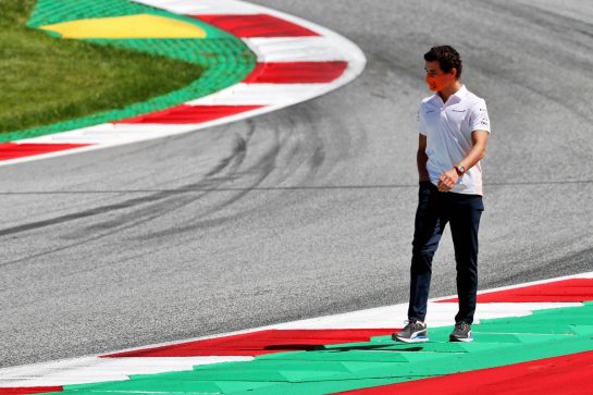 Lando Norris (GBR) McLaren walks the circuit.
09.07.2020. Formula 1 World Championship, Rd 2, Steiermark Grand Prix, Spielberg, Austria, Preparation Day.
- www.xpbimages.com, EMail: requests@xpbimages.com © Copyright: Batchelor / XPB Images