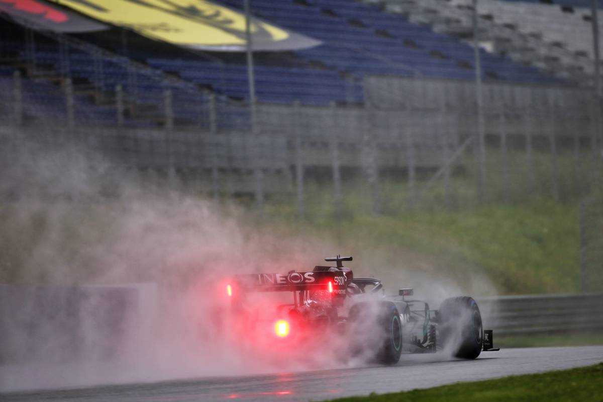 Lewis Hamilton (GBR) Mercedes AMG F1 W11.