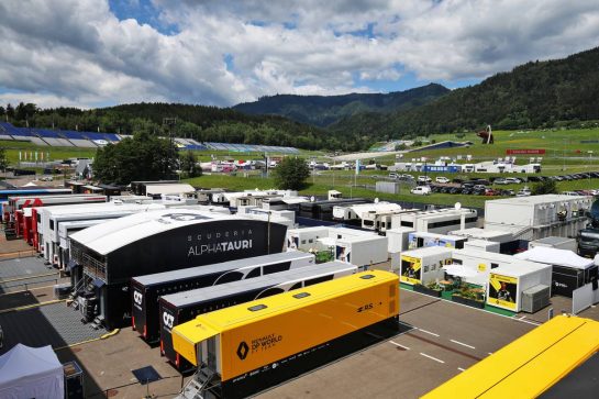 Renault F1 Team - Paddock atmosphere.
12.07.2020. Formula 1 World Championship, Rd 2, Steiermark Grand Prix, Spielberg, Austria, Race Day.
- www.xpbimages.com, EMail: requests@xpbimages.com © Copyright: Moy / XPB Images