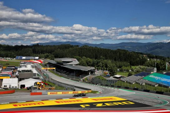 Lewis Hamilton (GBR) Mercedes AMG F1 W11.
12.07.2020. Formula 1 World Championship, Rd 2, Steiermark Grand Prix, Spielberg, Austria, Race Day.
- www.xpbimages.com, EMail: requests@xpbimages.com © Copyright: Batchelor / XPB Images
