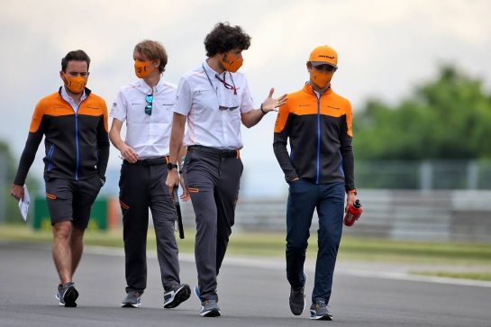 Lando Norris (GBR) McLaren walks the circuit with the team.
16.07.2020. Formula 1 World Championship, Rd 3, Hungarian Grand Prix, Budapest, Hungary, Preparation Day.
- www.xpbimages.com, EMail: requests@xpbimages.com © Copyright: Charniaux / XPB Images