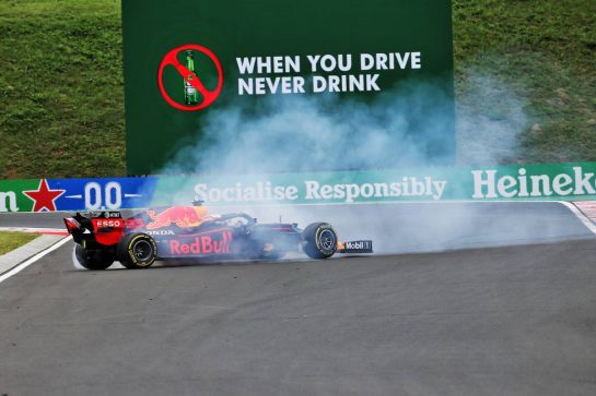 Max Verstappen (NLD) Red Bull Racing RB16 spins in the third practice session.
18.07.2020. Formula 1 World Championship, Rd 3, Hungarian Grand Prix, Budapest, Hungary, Qualifying Day.
- www.xpbimages.com, EMail: requests@xpbimages.com © Copyright: Batchelor / XPB Images
