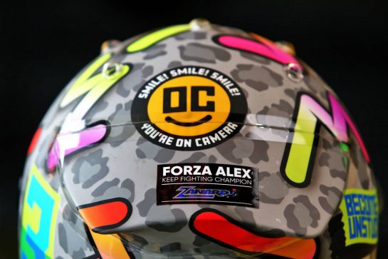 Daniel Ricciardo (AUS) Renault F1 Team - message of support for Alex Zanardi (ITA) on helmet.
18.07.2020. Formula 1 World Championship, Rd 3, Hungarian Grand Prix, Budapest, Hungary, Qualifying Day.
- www.xpbimages.com, EMail: requests@xpbimages.com © Copyright: Moy / XPB Images