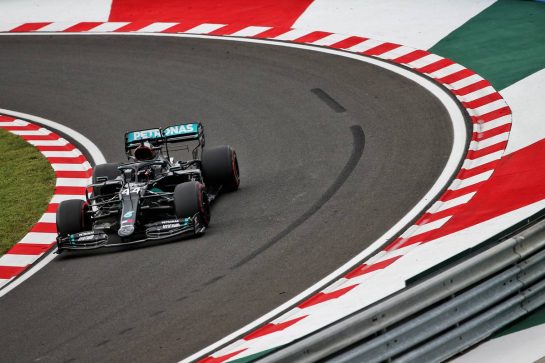 Lewis Hamilton (GBR) Mercedes AMG F1 W11.
18.07.2020. Formula 1 World Championship, Rd 3, Hungarian Grand Prix, Budapest, Hungary, Qualifying Day.
- www.xpbimages.com, EMail: requests@xpbimages.com © Copyright: Batchelor / XPB Images