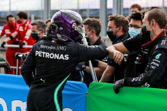 Lewis Hamilton (GBR) Mercedes AMG F1 celebrates his pole position in qualifying parc ferme.
18.07.2020. Formula 1 World Championship, Rd 3, Hungarian Grand Prix, Budapest, Hungary, Qualifying Day.
- www.xpbimages.com, EMail: requests@xpbimages.com - copy of publication required for printed pictures. Every used picture is fee-liable. © Copyright: FIA Pool Image for Editorial Use Only