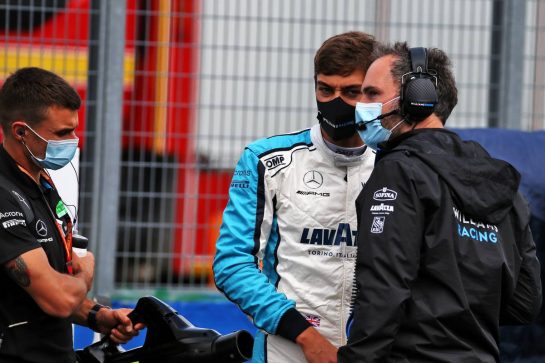 George Russell (GBR) Williams Racing with James Urwin (GBR) Williams Racing Race Engineer on the grid.
19.07.2020. Formula 1 World Championship, Rd 3, Hungarian Grand Prix, Budapest, Hungary, Race Day.
- www.xpbimages.com, EMail: requests@xpbimages.com © Copyright: Batchelor / XPB Images