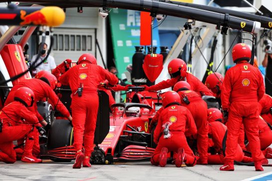 Sebastian Vettel (GER) Ferrari SF1000 makes a pit stop.
19.07.2020. Formula 1 World Championship, Rd 3, Hungarian Grand Prix, Budapest, Hungary, Race Day.
- www.xpbimages.com, EMail: requests@xpbimages.com © Copyright: Moy / XPB Images