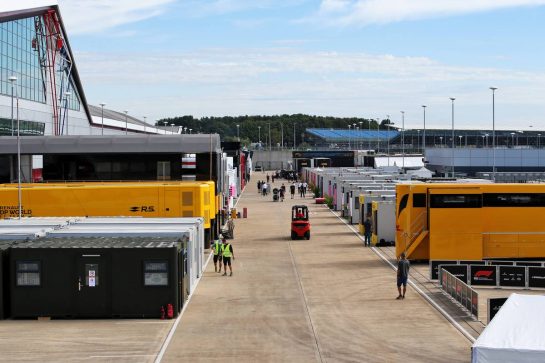 Paddock atmosphere.
30.07.2020. Formula 1 World Championship, Rd 4, British Grand Prix, Silverstone, England, Preparation Day.
- www.xpbimages.com, EMail: requests@xpbimages.com © Copyright: Batchelor / XPB Images