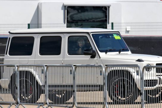 Angela Cullen (NZL) Mercedes AMG F1 Physiotherapist with Lewis Hamilton (GBR) Mercedes AMG F1.
30.07.2020. Formula 1 World Championship, Rd 4, British Grand Prix, Silverstone, England, Preparation Day.
- www.xpbimages.com, EMail: requests@xpbimages.com © Copyright: Batchelor / XPB Images