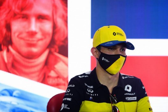 Esteban Ocon (FRA) Renault F1 Team in the FIA Press Conference.
30.07.2020. Formula 1 World Championship, Rd 4, British Grand Prix, Silverstone, England, Preparation Day.
- www.xpbimages.com, EMail: requests@xpbimages.com - copy of publication required for printed pictures. Every used picture is fee-liable. © Copyright: FIA Pool Image for Editorial Use Only