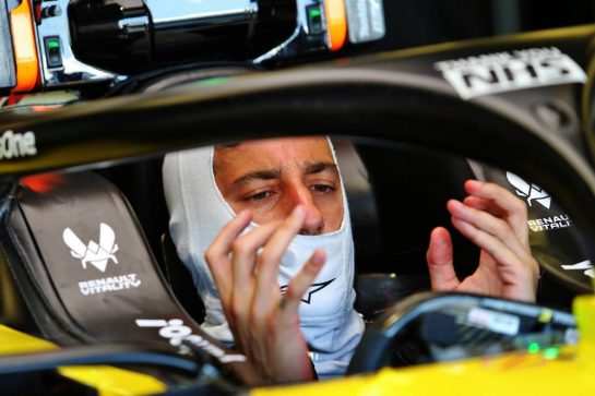Daniel Ricciardo (AUS) Renault F1 Team RS20.
31.07.2020. Formula 1 World Championship, Rd 4, British Grand Prix, Silverstone, England, Practice Day.
- www.xpbimages.com, EMail: requests@xpbimages.com © Copyright: Moy / XPB Images