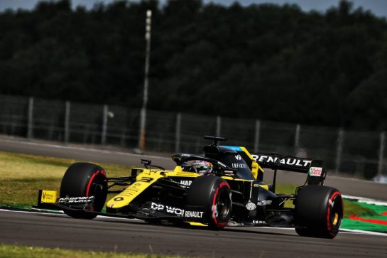 Daniel Ricciardo (AUS) Renault F1 Team RS20.
01.08.2020. Formula 1 World Championship, Rd 4, British Grand Prix, Silverstone, England, Qualifying Day.
- www.xpbimages.com, EMail: requests@xpbimages.com © Copyright: Batchelor / XPB Images