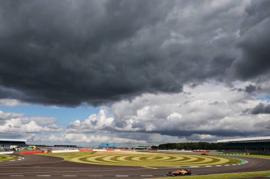 Lando Norris (GBR) McLaren MCL35.
01.08.2020. Formula 1 World Championship, Rd 4, British Grand Prix, Silverstone, England, Qualifying Day.
- www.xpbimages.com, EMail: requests@xpbimages.com © Copyright: Batchelor / XPB Images