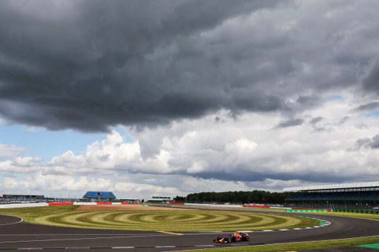 Alexander Albon (THA) Red Bull Racing RB16.
01.08.2020. Formula 1 World Championship, Rd 4, British Grand Prix, Silverstone, England, Qualifying Day.
- www.xpbimages.com, EMail: requests@xpbimages.com © Copyright: Batchelor / XPB Images