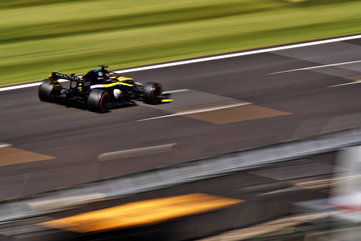 Daniel Ricciardo (AUS) Renault F1 Team RS20. 