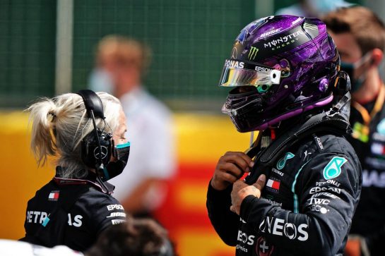 Lewis Hamilton (GBR) Mercedes AMG F1 on the grid.
02.08.2020. Formula 1 World Championship, Rd 4, British Grand Prix, Silverstone, England, Race Day.
- www.xpbimages.com, EMail: requests@xpbimages.com © Copyright: Dungan / XPB Images