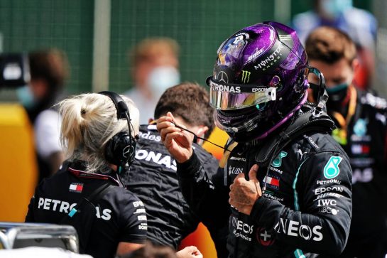 Lewis Hamilton (GBR) Mercedes AMG F1 on the grid.
02.08.2020. Formula 1 World Championship, Rd 4, British Grand Prix, Silverstone, England, Race Day.
- www.xpbimages.com, EMail: requests@xpbimages.com © Copyright: Dungan / XPB Images