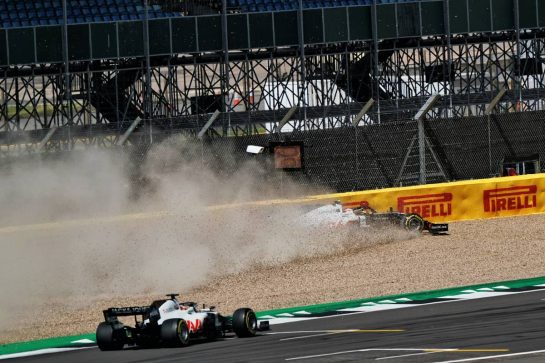 Kevin Magnussen (DEN) Haas VF-20 crashes out of the race.
02.08.2020. Formula 1 World Championship, Rd 4, British Grand Prix, Silverstone, England, Race Day.
- www.xpbimages.com, EMail: requests@xpbimages.com © Copyright: Dungan / XPB Images