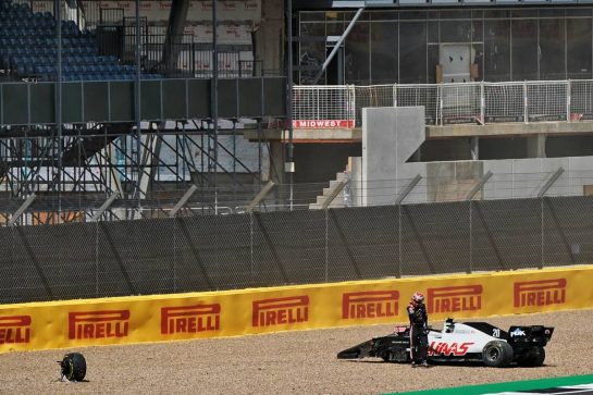 Kevin Magnussen (DEN) Haas VF-20 crashed out of the race.
02.08.2020. Formula 1 World Championship, Rd 4, British Grand Prix, Silverstone, England, Race Day.
- www.xpbimages.com, EMail: requests@xpbimages.com © Copyright: Dungan / XPB Images
